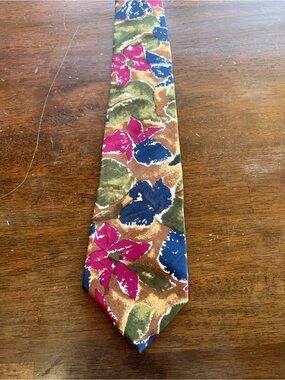 Floral Pattern Silk-Look Men's Tie in Brown with Pink & Blue Accents